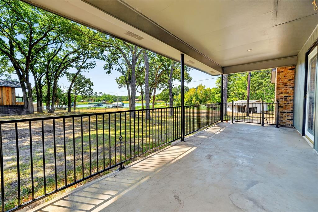 9458 Lakeland Loop Property Photo 13