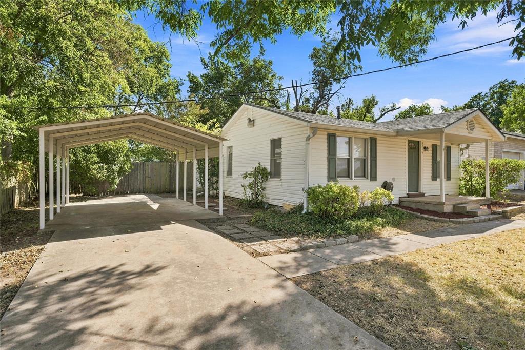 3216 Pewitt Drive Property Photo 2