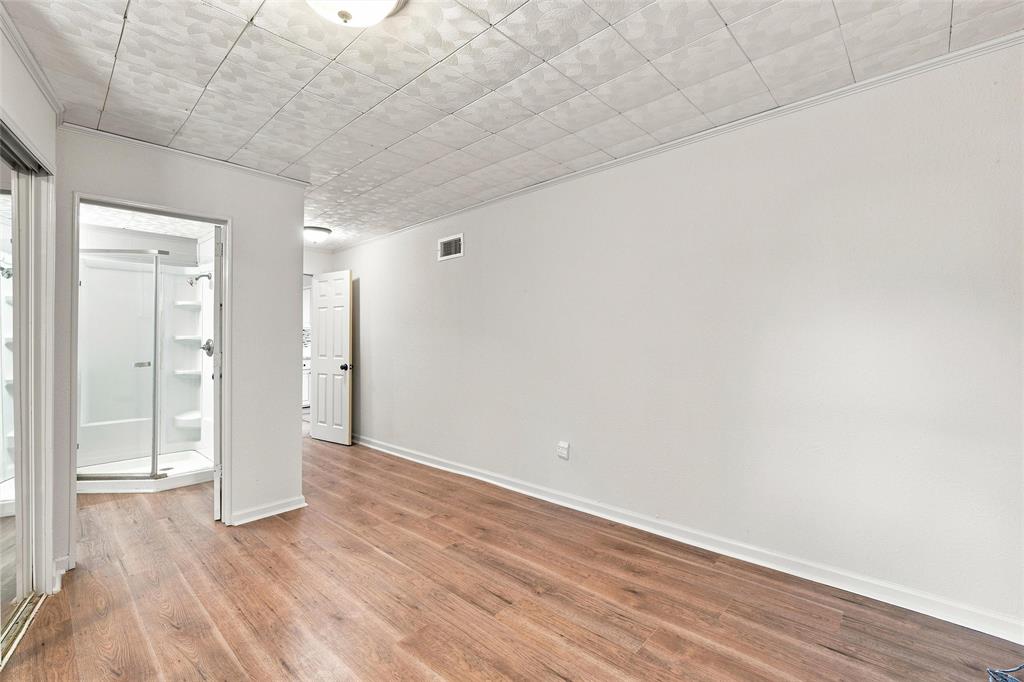 3216 Pewitt Drive Property Photo 9
