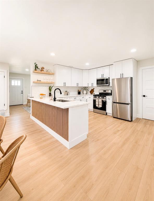 310 Island Drive Property Photo 4