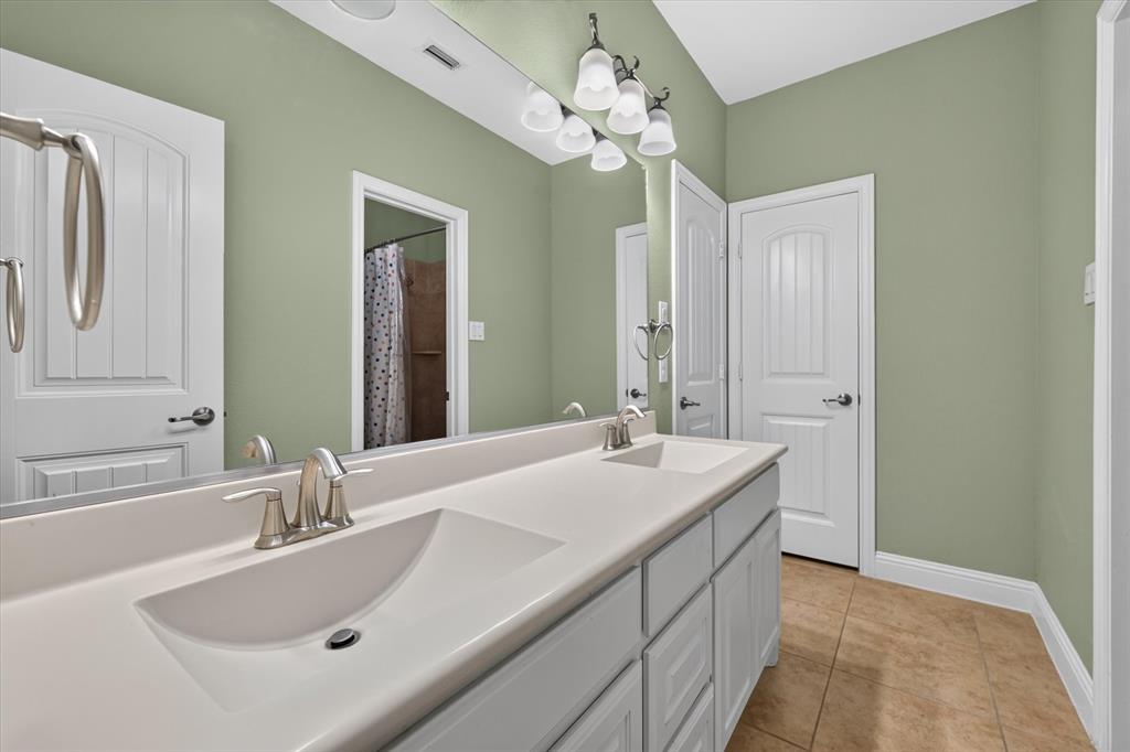 2729 Boulder Creek Street Property Photo 14