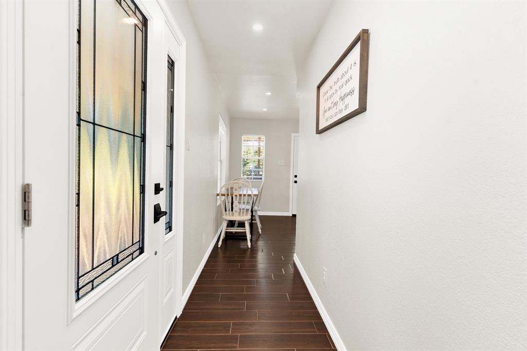 124 Alvarado Oak Drive Property Photo 7