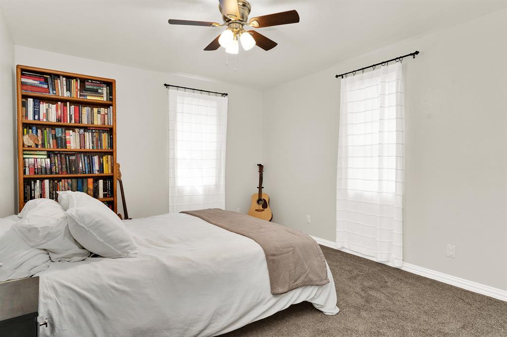 124 Alvarado Oak Drive Property Photo 22