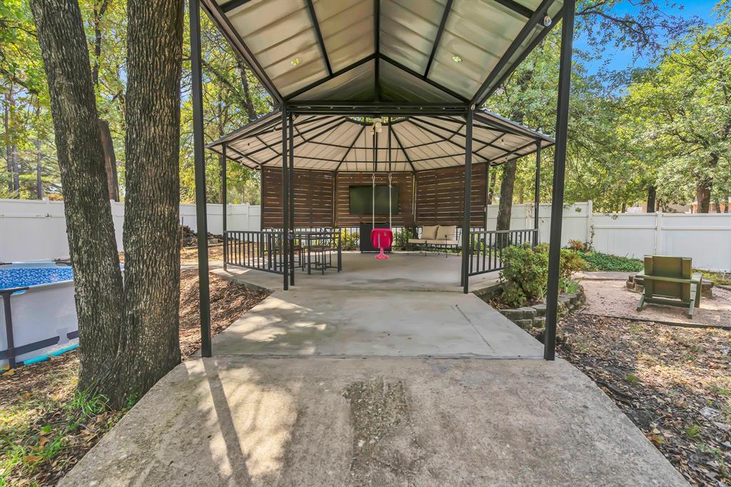 124 Alvarado Oak Drive Property Photo 30