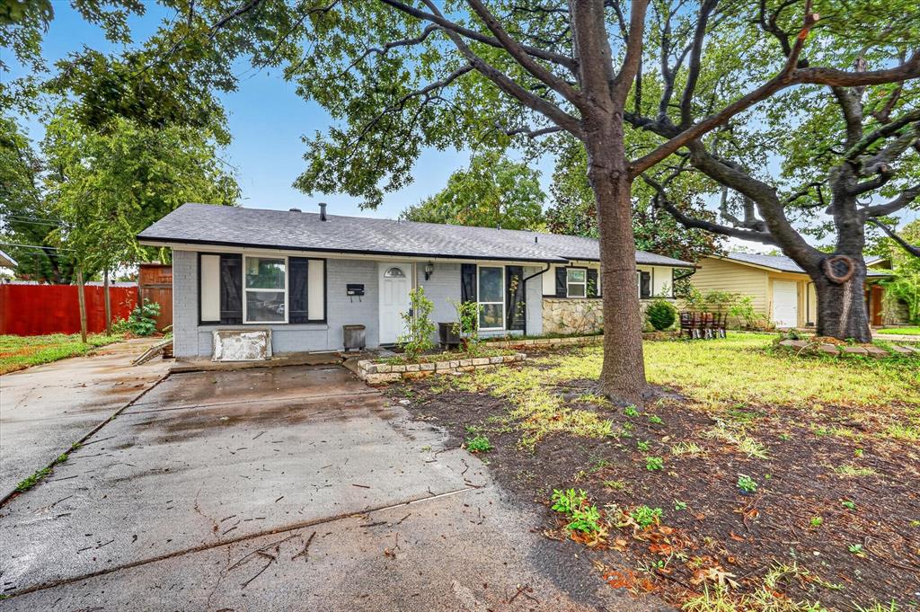110 N Bowser Road Property Photo 3