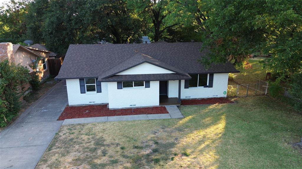 1240 Tosch Lane Property Photo 4
