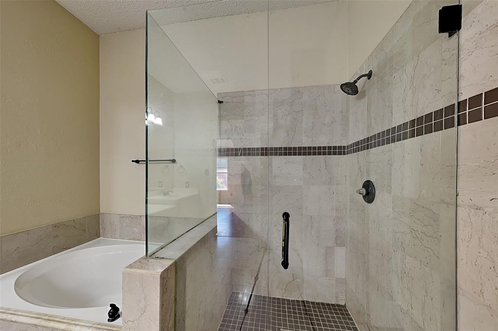 7641 Quiet Meadow Lane Property Photo 10