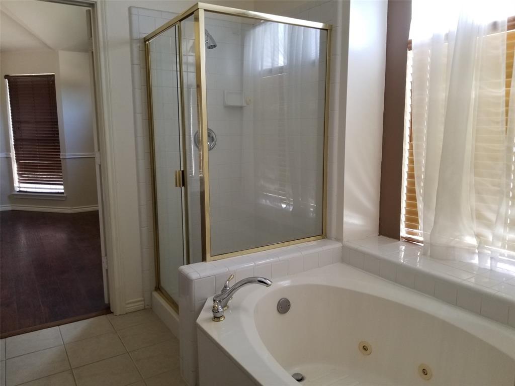 8002 Killarney Lane Property Photo 9