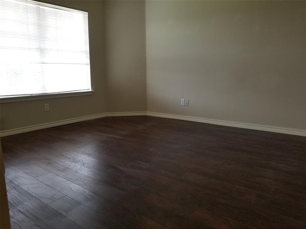 8002 Killarney Lane Property Photo 15