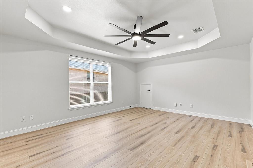 4421 Red Barn Property Photo 16