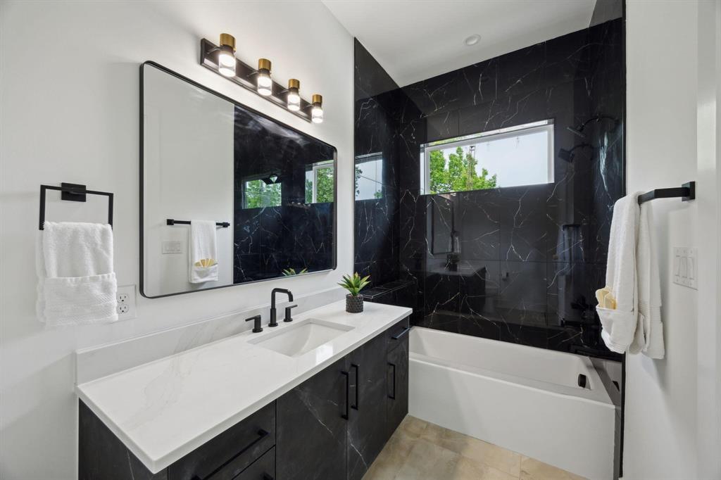 3815 Hawick Lane Property Photo 31