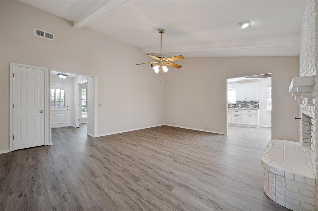 1103 Meadow Creek Drive Property Photo 8