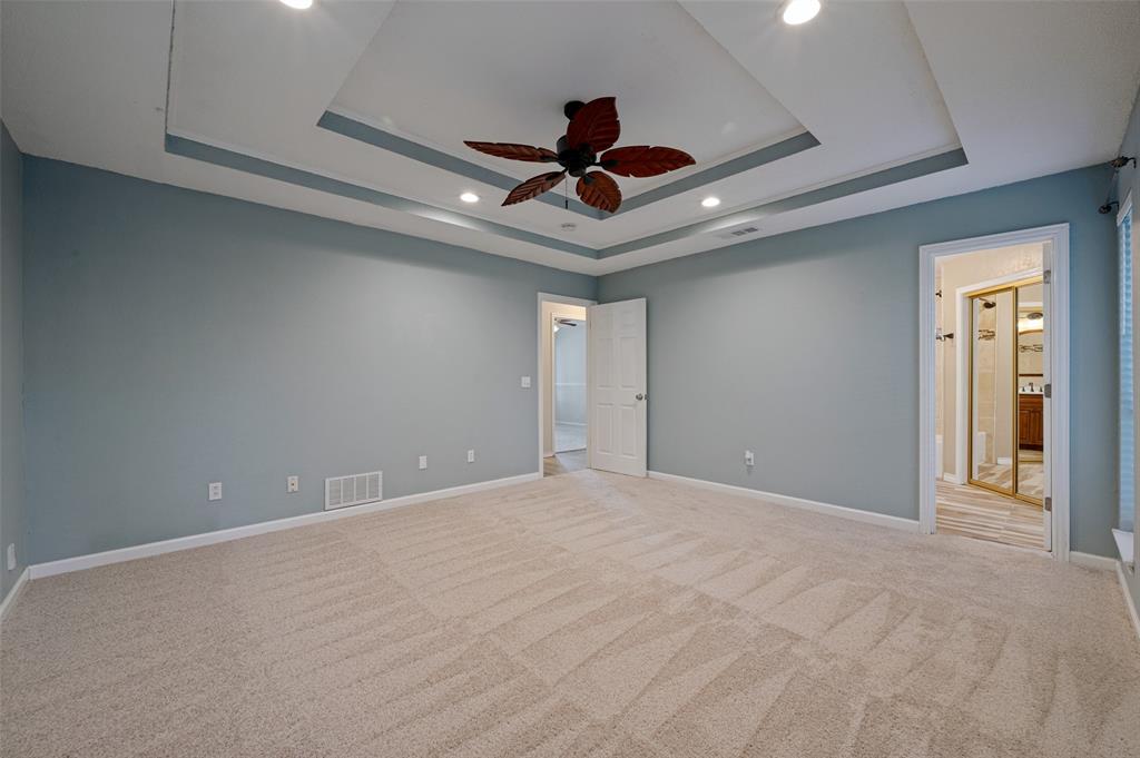 1103 Meadow Creek Drive Property Photo 13
