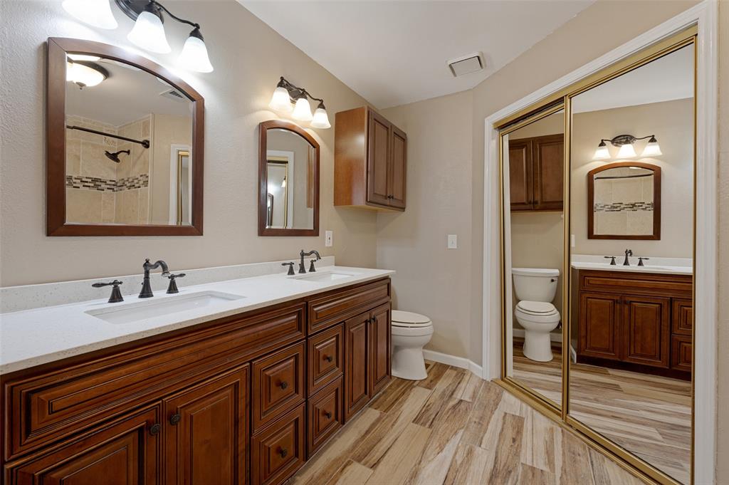 1103 Meadow Creek Drive Property Photo 14