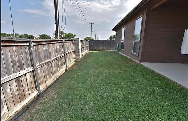 8212 Deer Bluff Lane Property Photo 25