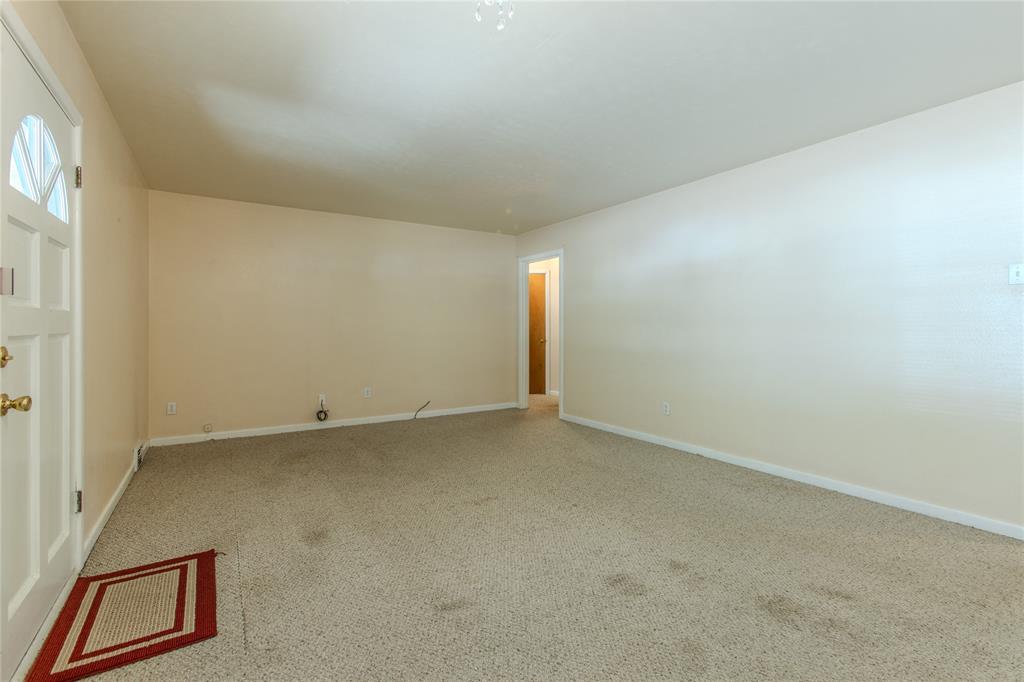 400 Randle Drive Property Photo 2