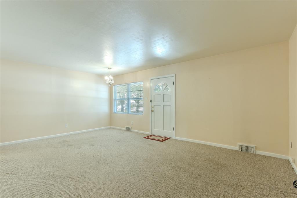 400 Randle Drive Property Photo 8