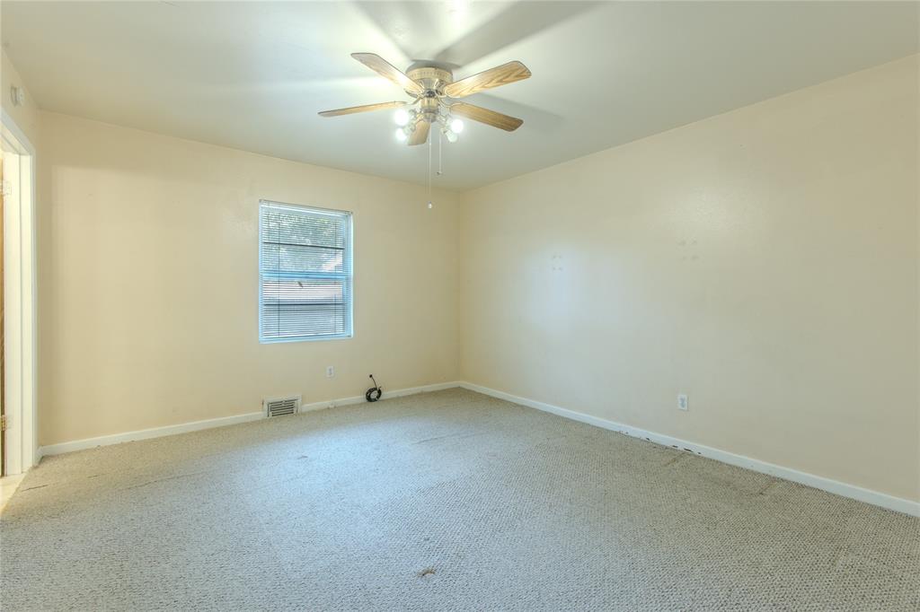 400 Randle Drive Property Photo 11