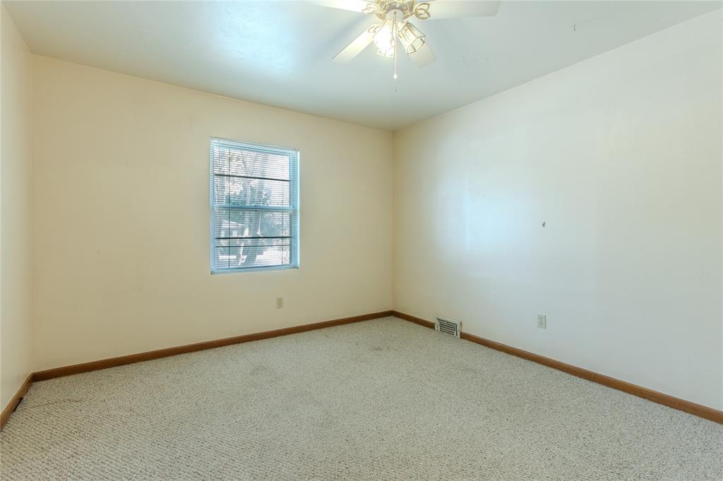 400 Randle Drive Property Photo 15