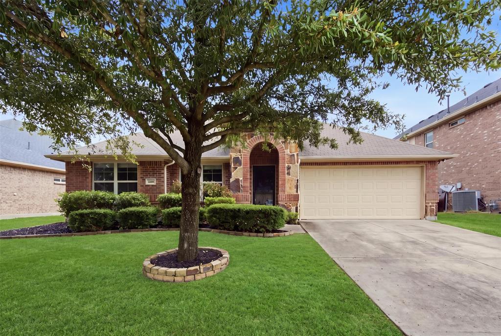 2912 Glenoaks Drive Property Photo 1