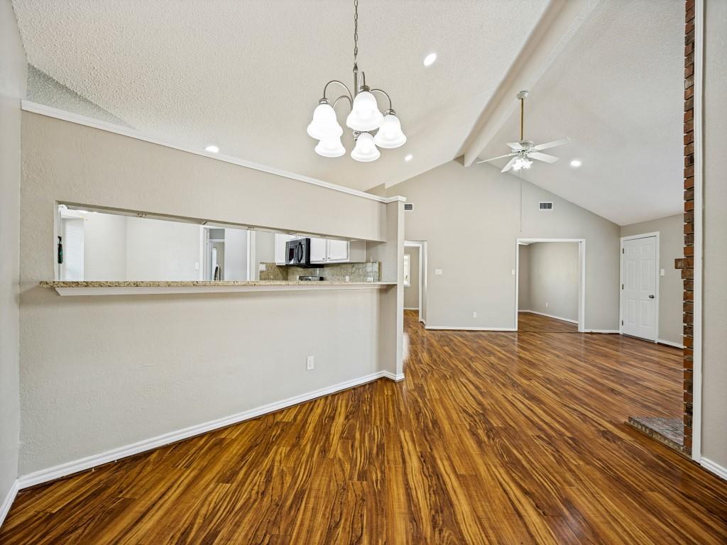 305 Jessica Drive Property Photo 9