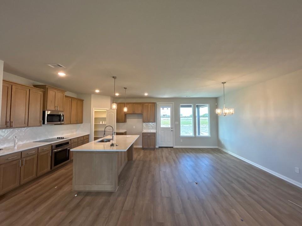 8619 County Road 623 Property Photo 4