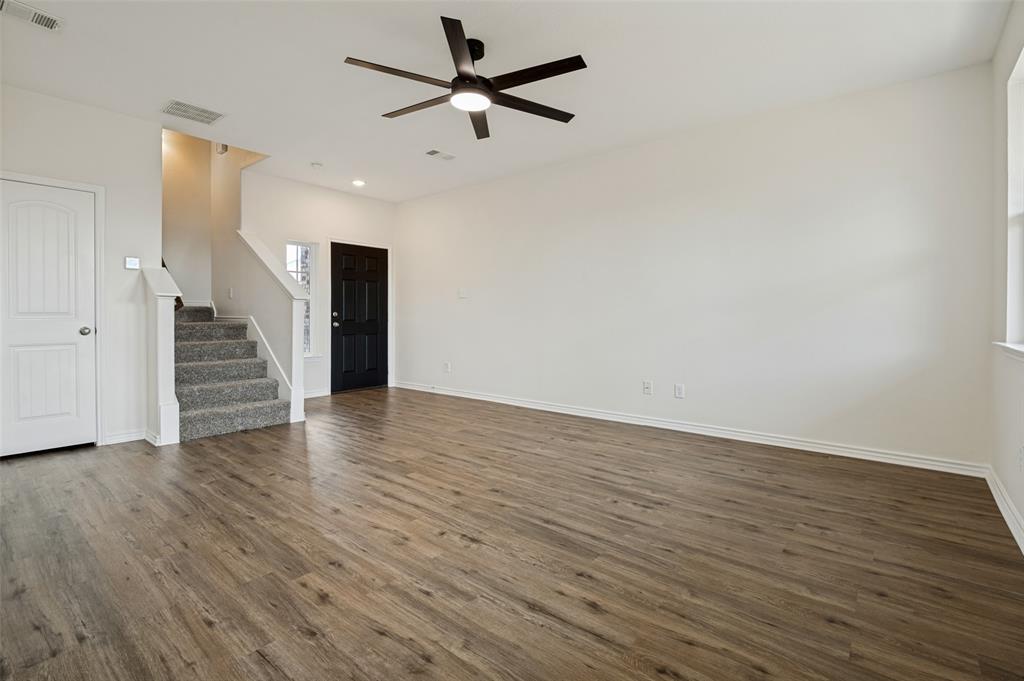 1403 Kinglet Drive Property Photo 3