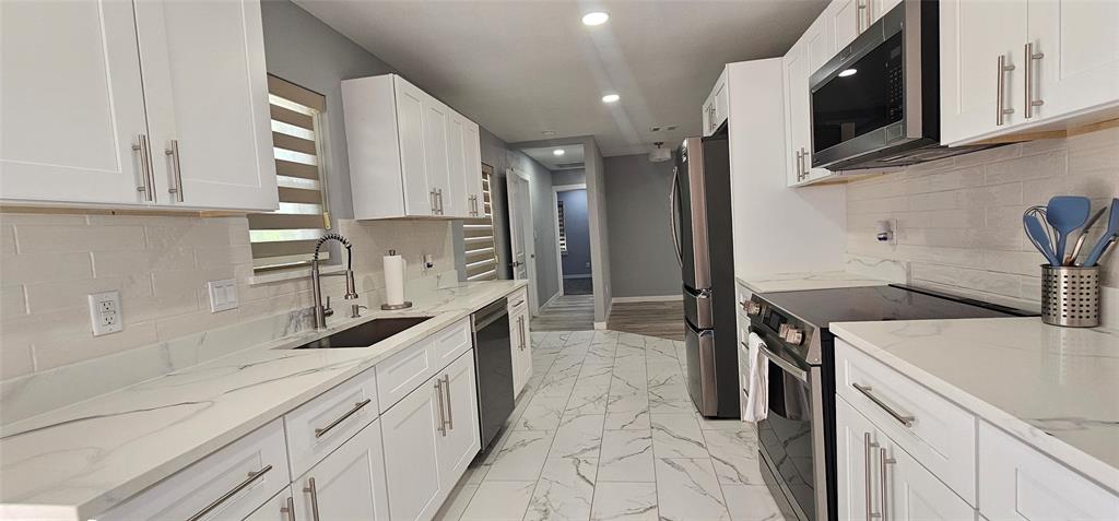 1712 Cascade Property Photo 4