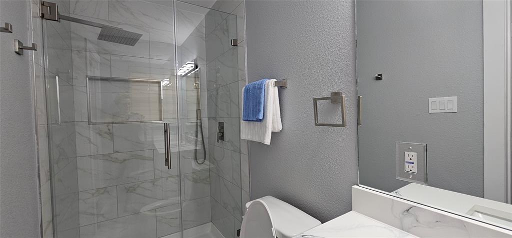 1712 Cascade Property Photo 14