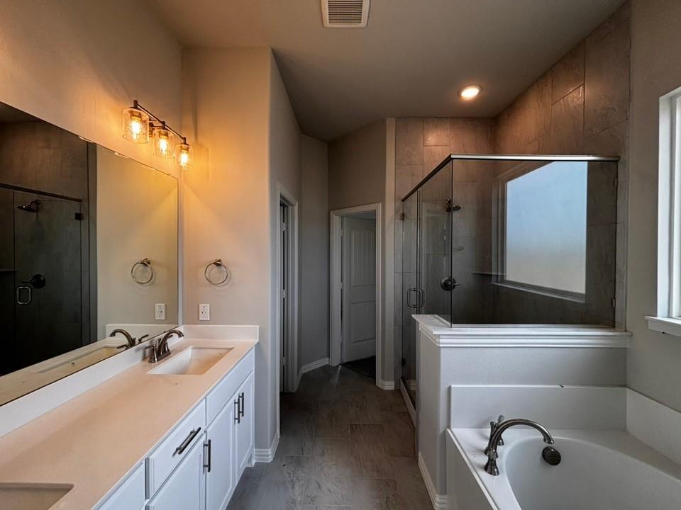 142 Pheasant Run Drive Property Photo 8