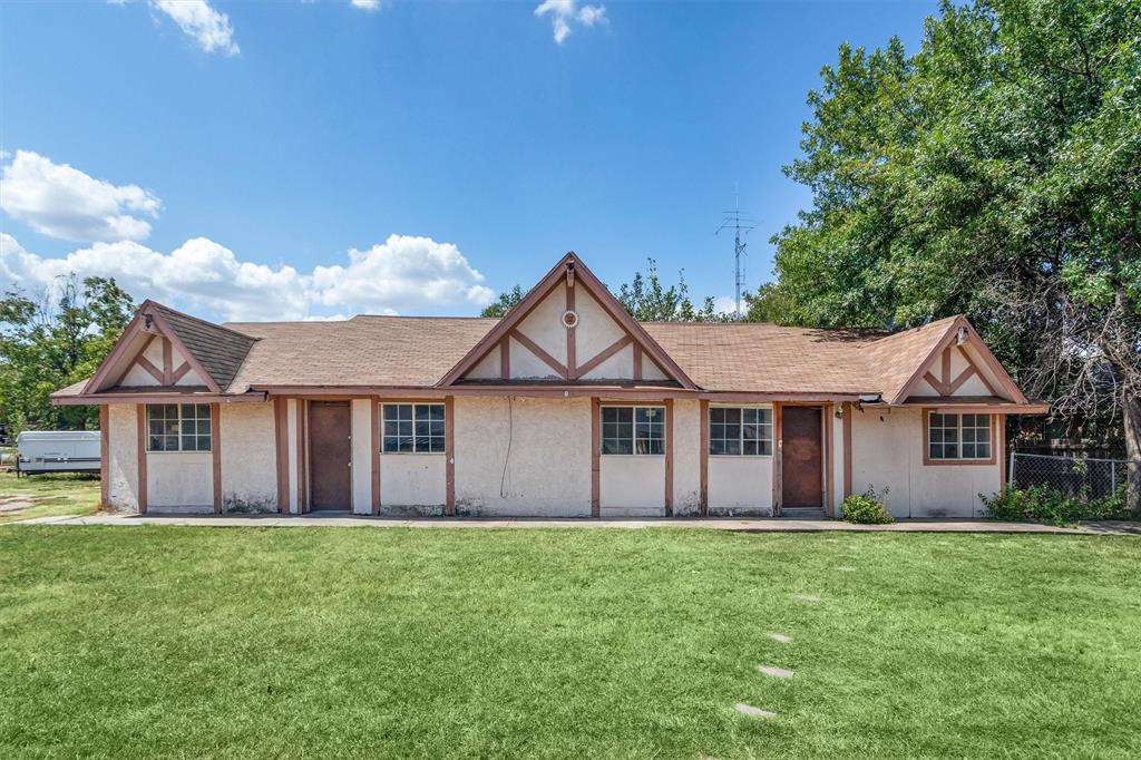 612 Meadow Park Drive Property Photo 1