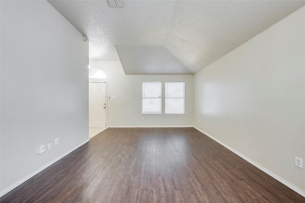 810 Engleside Drive Property Photo 5
