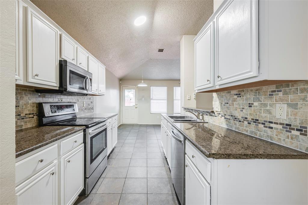 810 Engleside Drive Property Photo 8