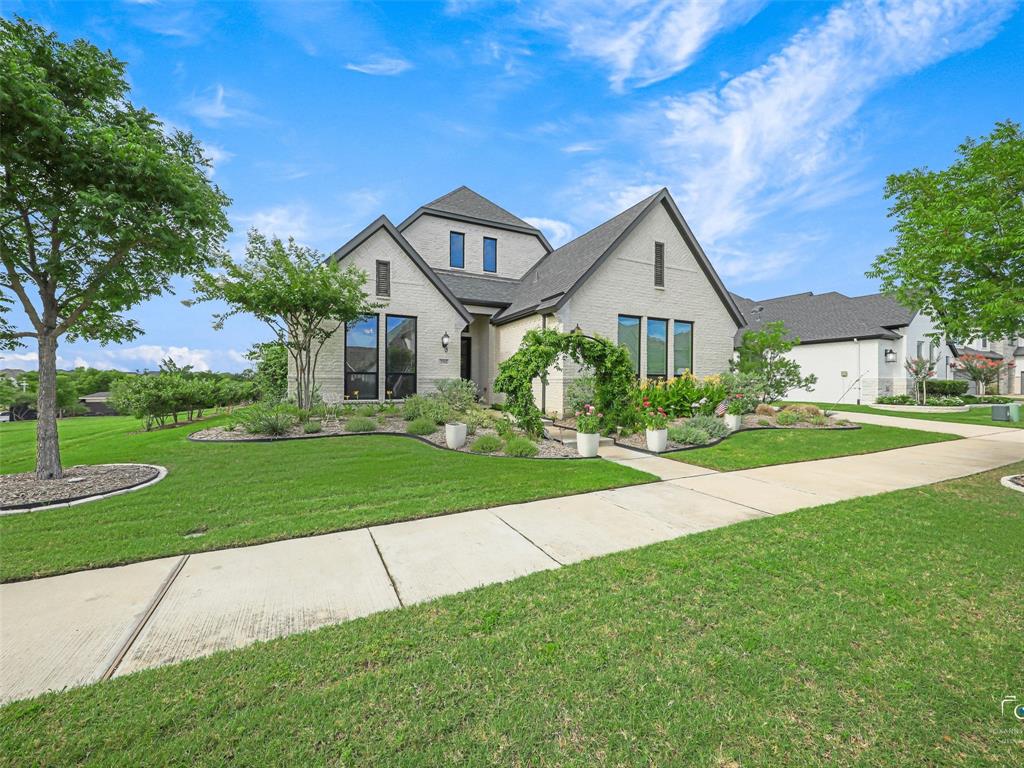 3900 Pepper Grass Lane Property Photo 4