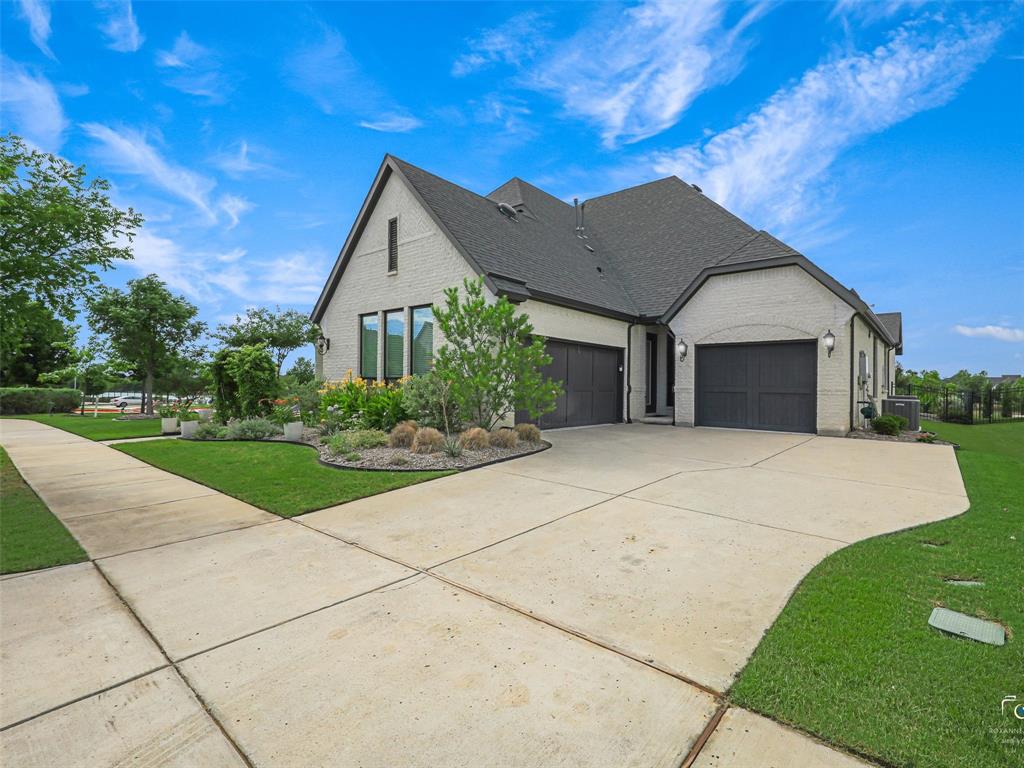 3900 Pepper Grass Lane Property Photo 5