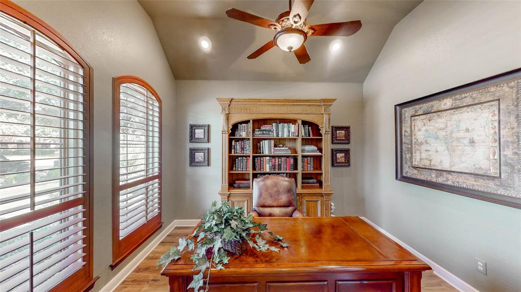 4805 Rangewood Drive Property Photo 7