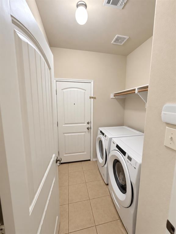 2104 Stonewood Drive Property Photo 14
