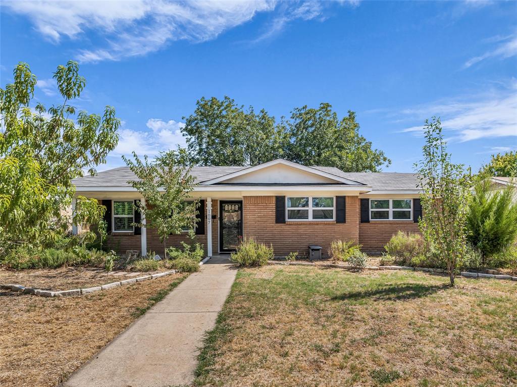 1007 Melrose Drive Property Photo 1
