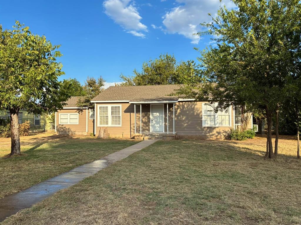 1102 La Monte Drive Property Photo 2