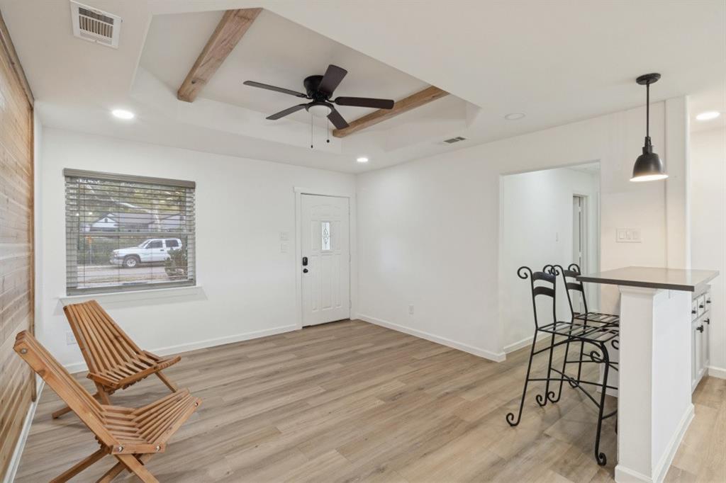 1911 El Capitan Drive Property Photo 3