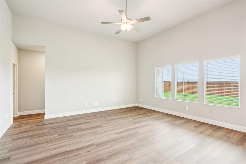 4107 Benbrook Drive Property Photo 11