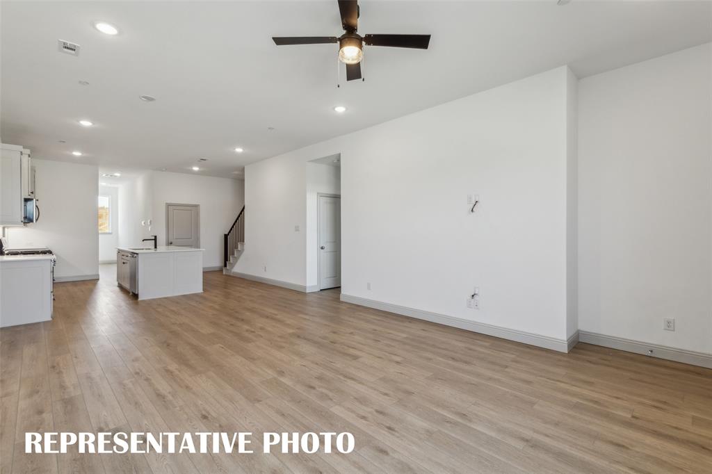 1030 Splitrock Drive Property Photo 4