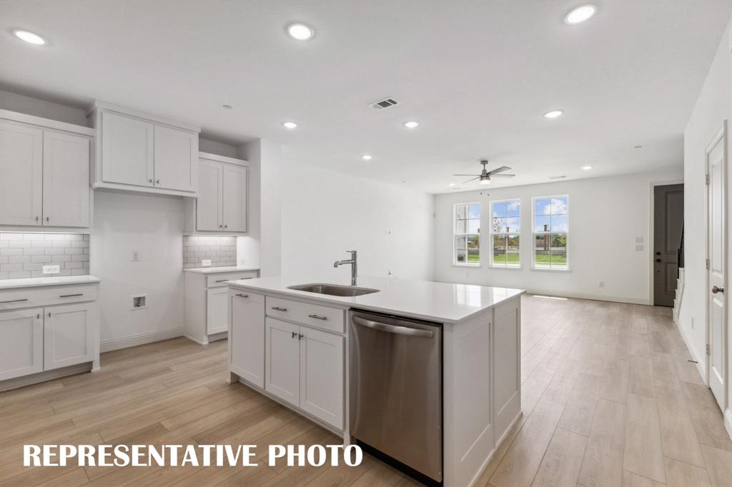 1037 Splitrock Drive Property Photo 8