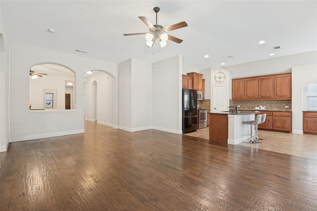 8304 Spitfire Trail Property Photo 14