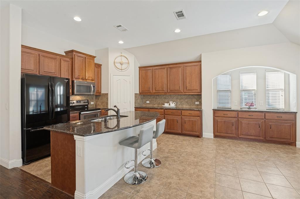 8304 Spitfire Trail Property Photo 15