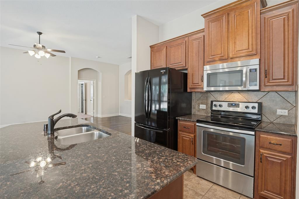 8304 Spitfire Trail Property Photo 16