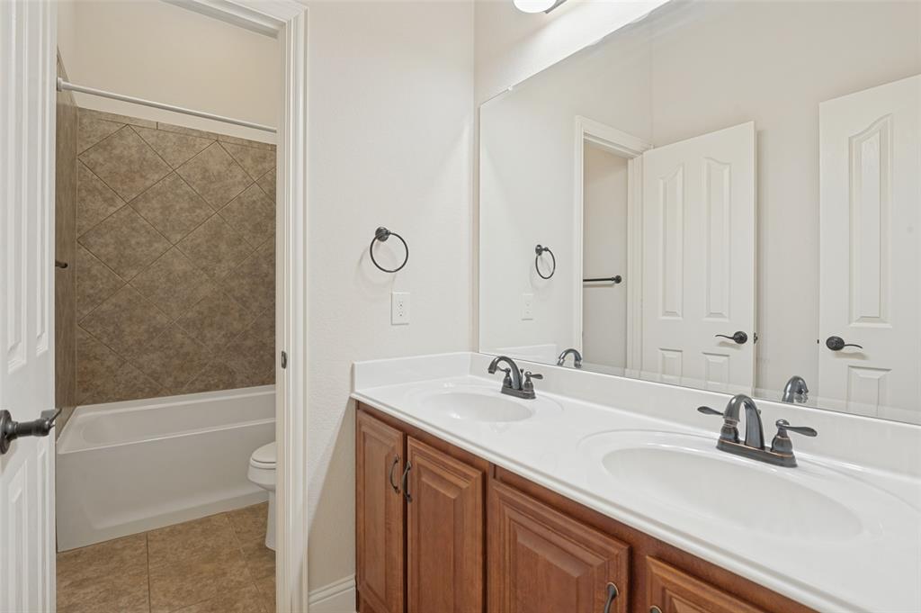 8304 Spitfire Trail Property Photo 28