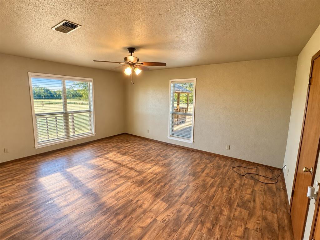 3840 Fm 1499 Property Photo 10
