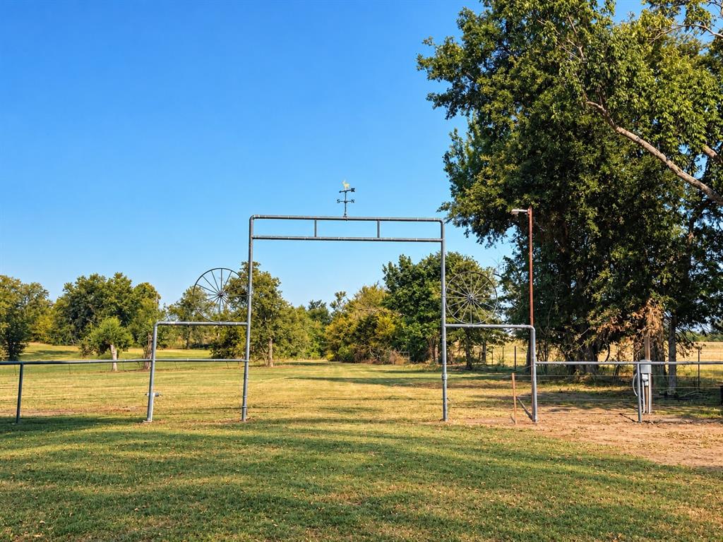 3840 Fm 1499 Property Photo 23