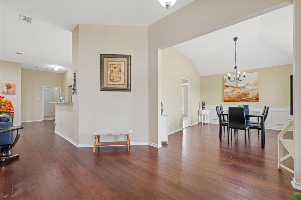 335 Linhurst Drive Property Photo 2